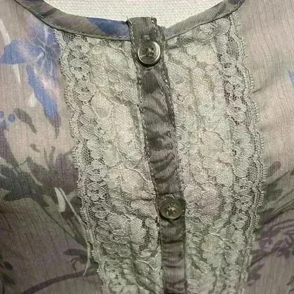 Express sheer ladies front tie blouse button down long sleeve Medium - Picture 11 of 13